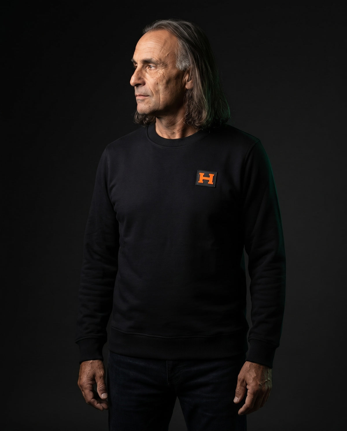 Herone Milano Pullover - Sigillo in Schwarz, Vorderseite mit H-Patch