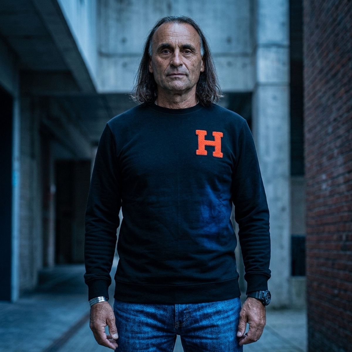 Sweatshirt - Chenille H