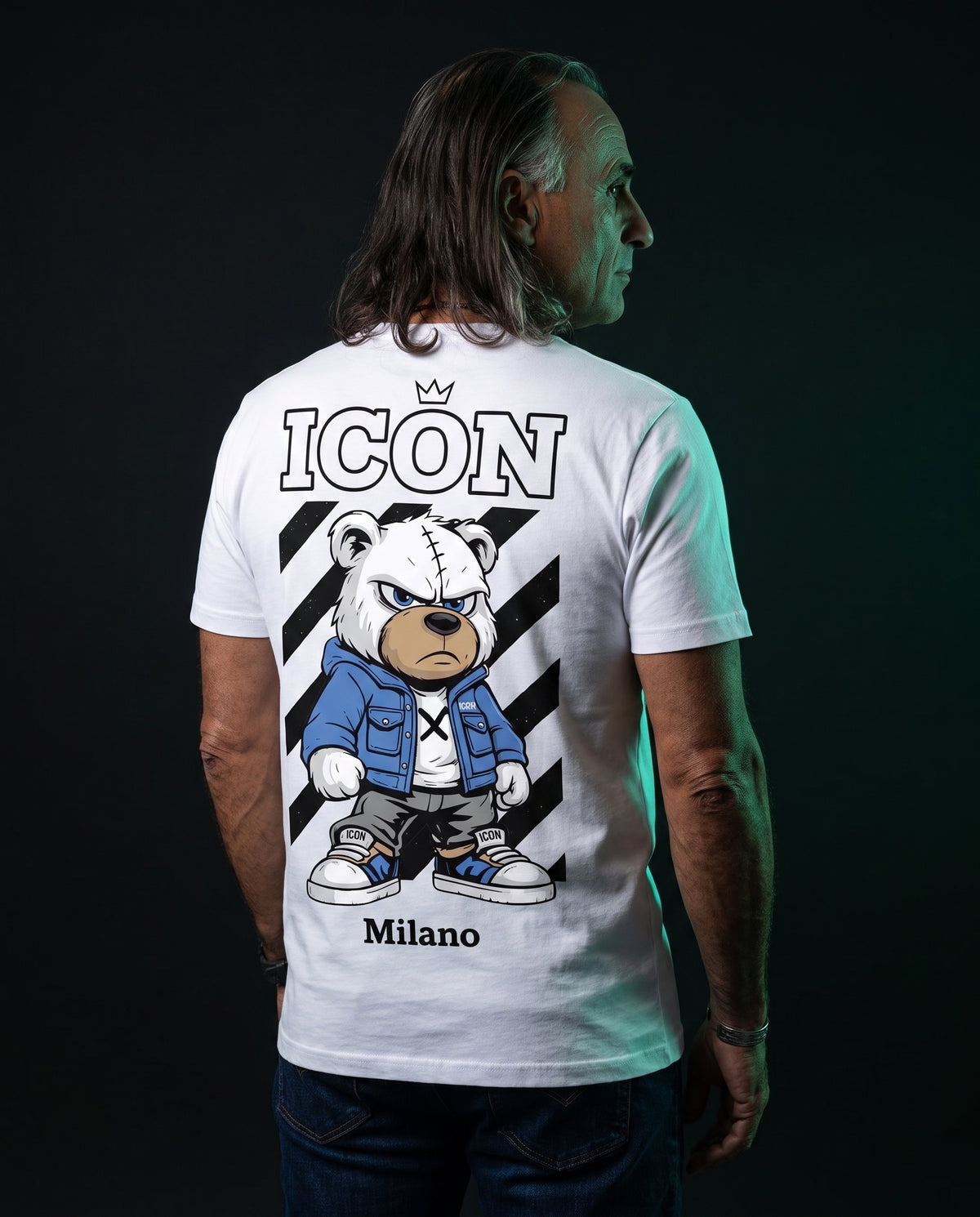 Icon Milano T-Shirt Urban Bear in Weiß, Rückenansicht mit großem Bear-Print