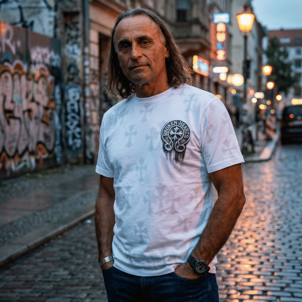T-Shirt - Broken Hearts