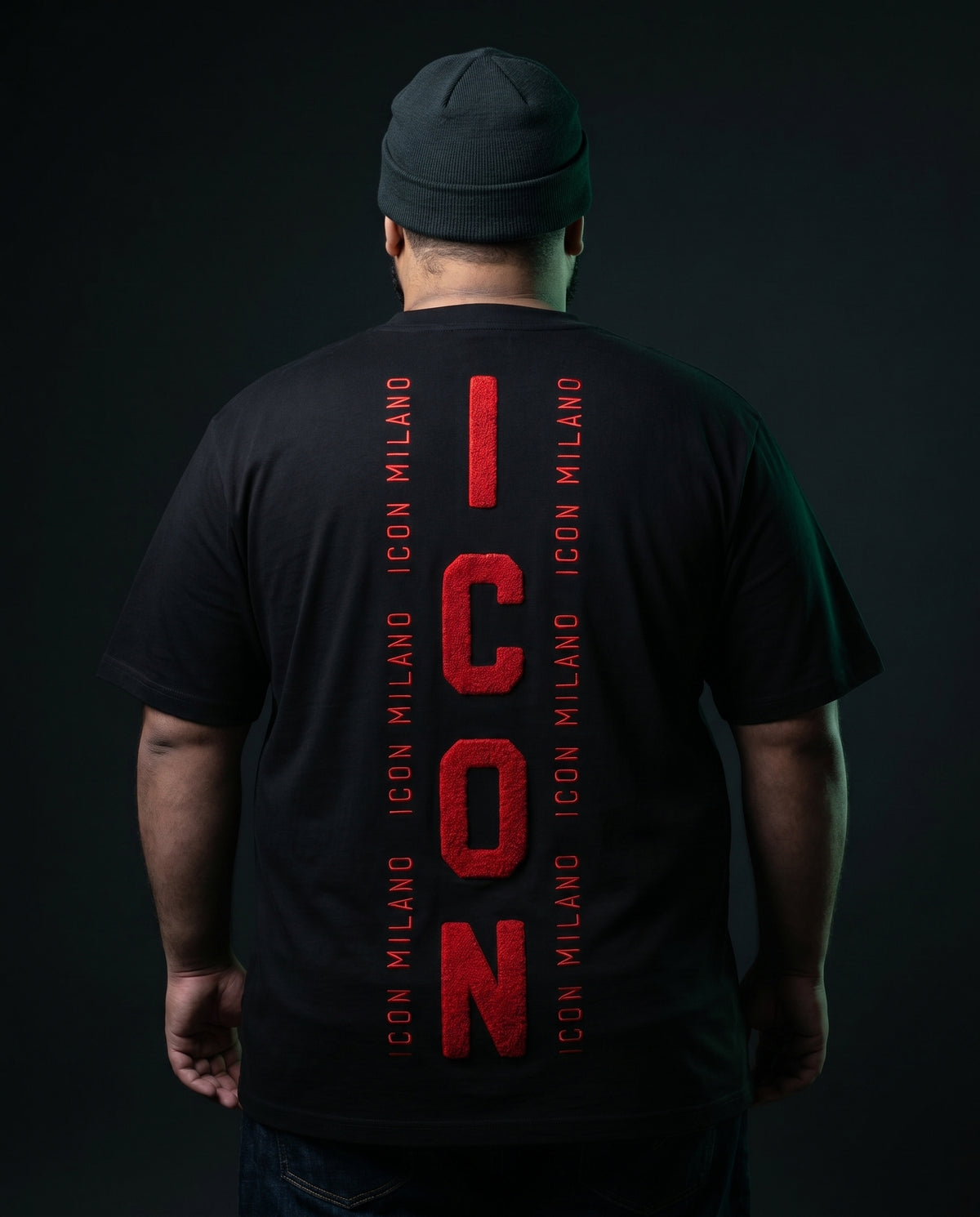 Icon Milano T-Shirt Filo Rosso Schwarz – Rückenansicht mit rotem Chenille-ICON