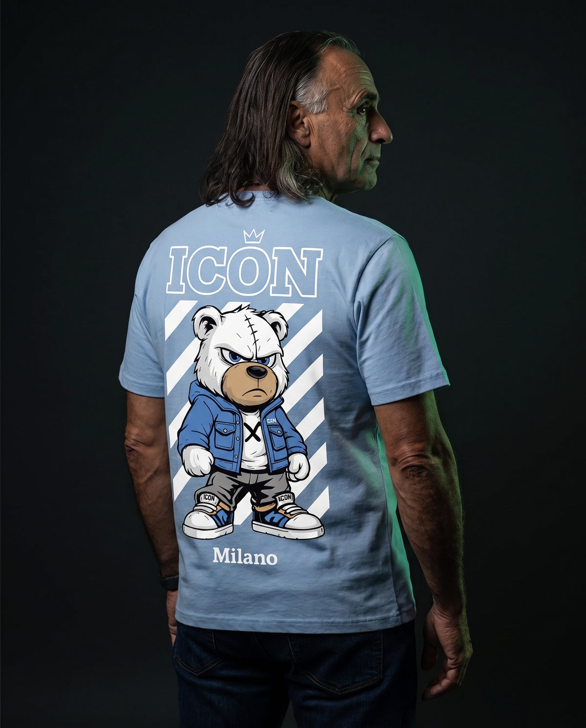 Icon Milano T-Shirt Urban Bear in Hellblau, Rückenansicht mit großem Bear-Print