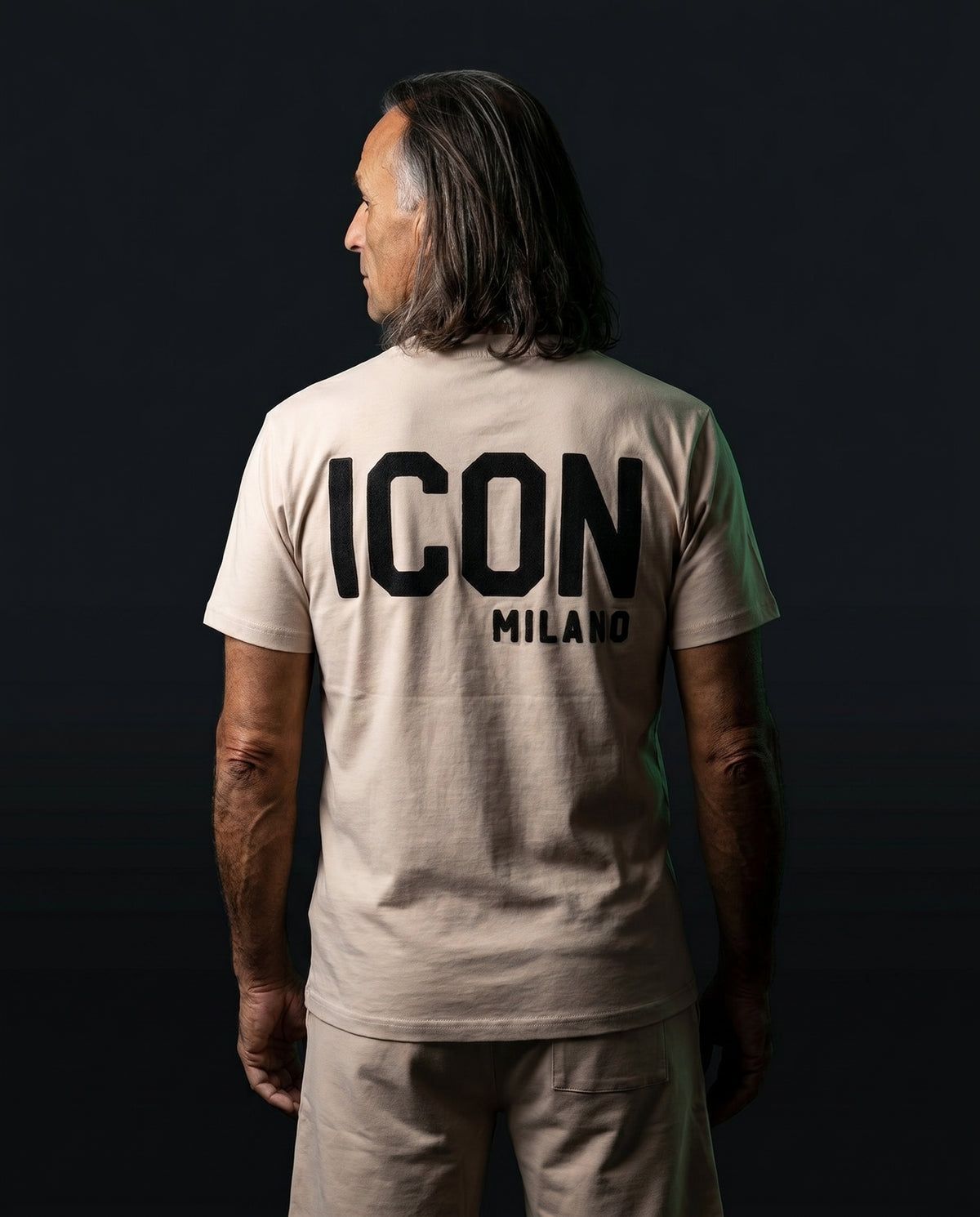 Icon Milano Set Audace Beige – Rückenansicht mit ICON-Schriftzug